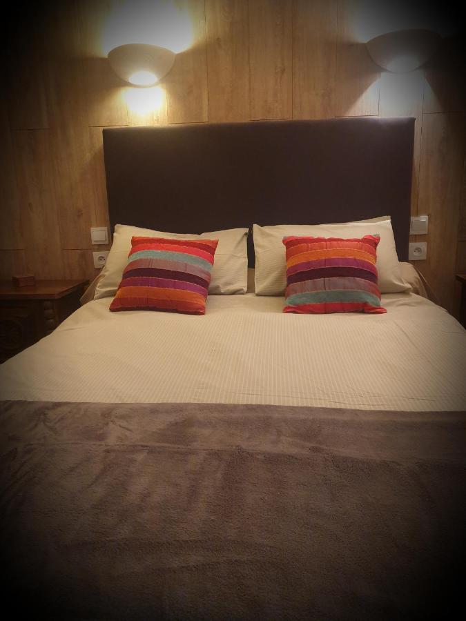 Mouli Del Riu Bed & Breakfast Saint-Pierre-dels-Forcats Ngoại thất bức ảnh