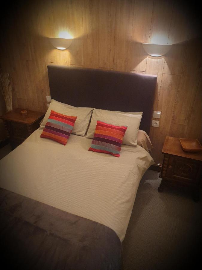Mouli Del Riu Bed & Breakfast Saint-Pierre-dels-Forcats Ngoại thất bức ảnh